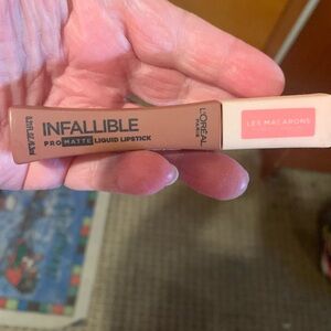 L'Oreal Infallible Pro Matte Liquid Lipstick - Les Macarons Nude Brown